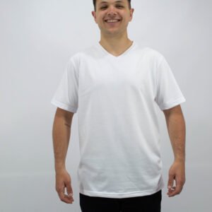 Remera clásica cuello en V